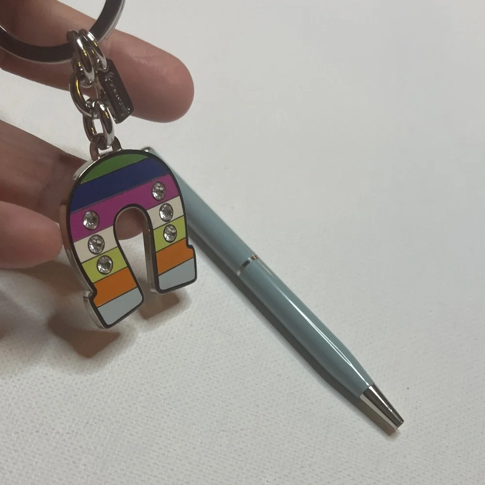 Coach Legacy Horseshoe Keychain with Coach Pen - Picture 3 of 6